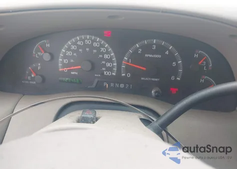 2002 Ford F150 из США, поврежденный, VIN 1FTRX18W02KA29930